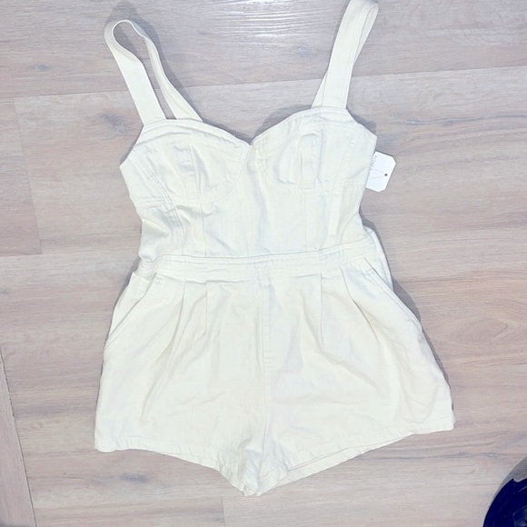 NWT Altar’D State Ivory white Denim Romper sweetheart neckline bustier pleated - Picture 5 of 14